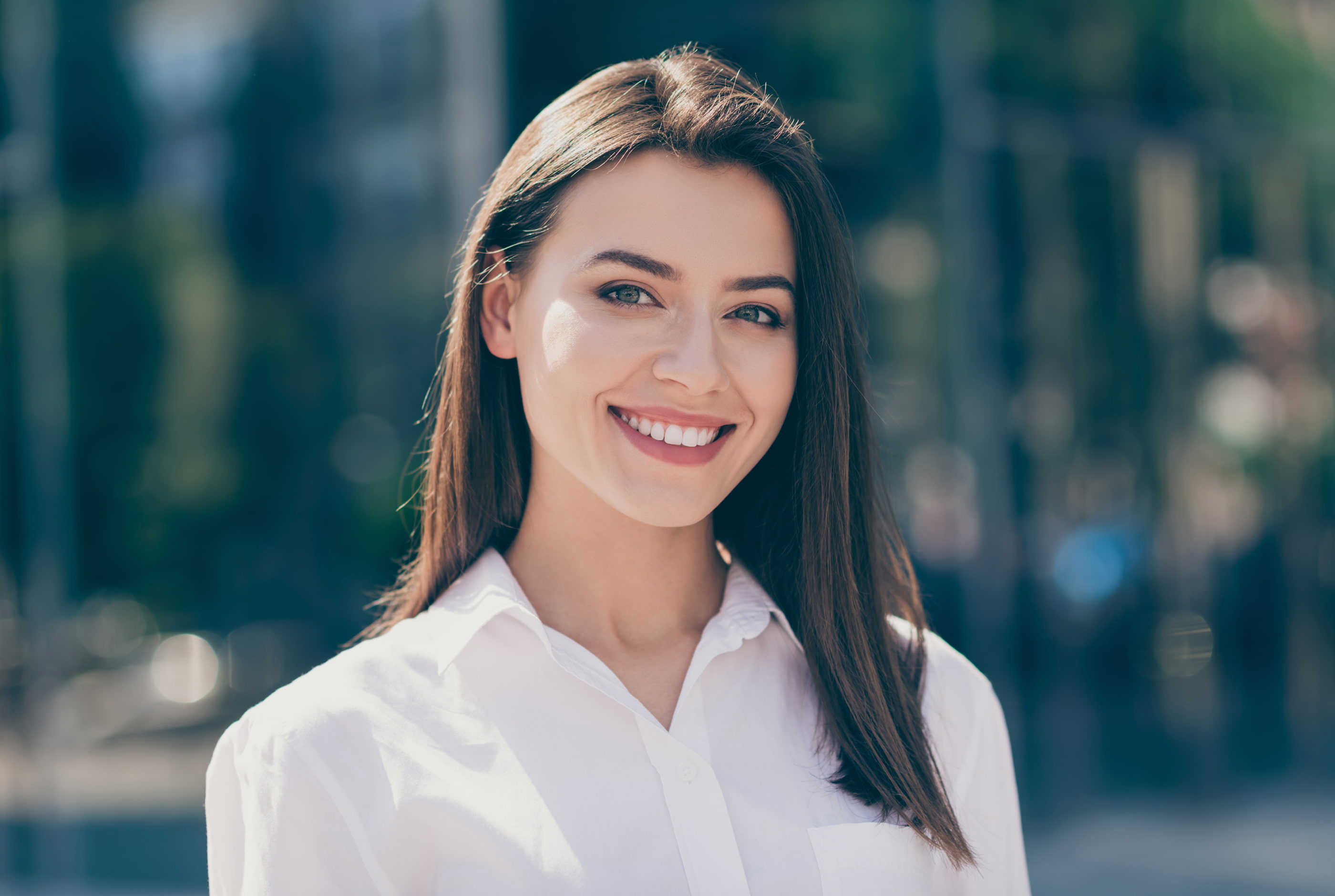 Smile makeover results with veneers, implants, Invisalign and cosmetic dentistry